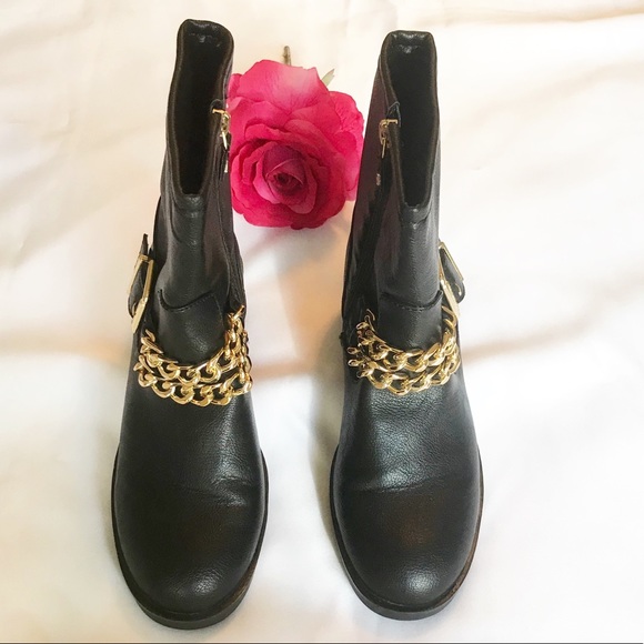 Black boots with gold chains & side zipper - Picture 2 of 8